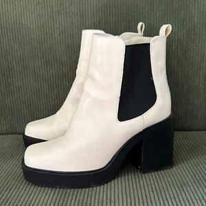 White heeled booties - 7.5